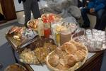 Buffet met brood en beleg aan boord van de Gouwzee