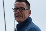 Portret van schipper Evert Jan Muurling aan boord van de Gouwzee