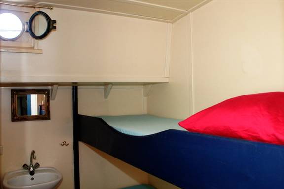 Hut met stapelbed op de Pouwel Jonas