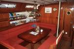 BootBootBoot Sailing yacht Cherokee salon