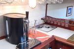 Biertap in de kombuis van De Lis